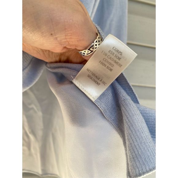 Ecru Baby Blue White Silk Cashmere Blend Sweater V-Neck Blouse Top, Size Medium - Picture 6 of 9